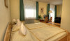 Bild 1 - Hotel-Pension Brigitte - Dreibettzimmer - Dreibett mit Dusche/WC